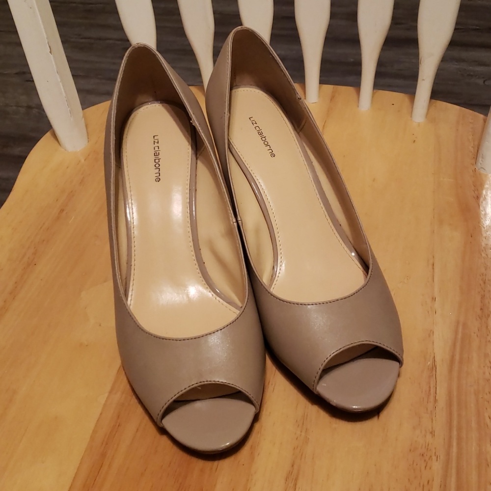 Peep toe wedges
